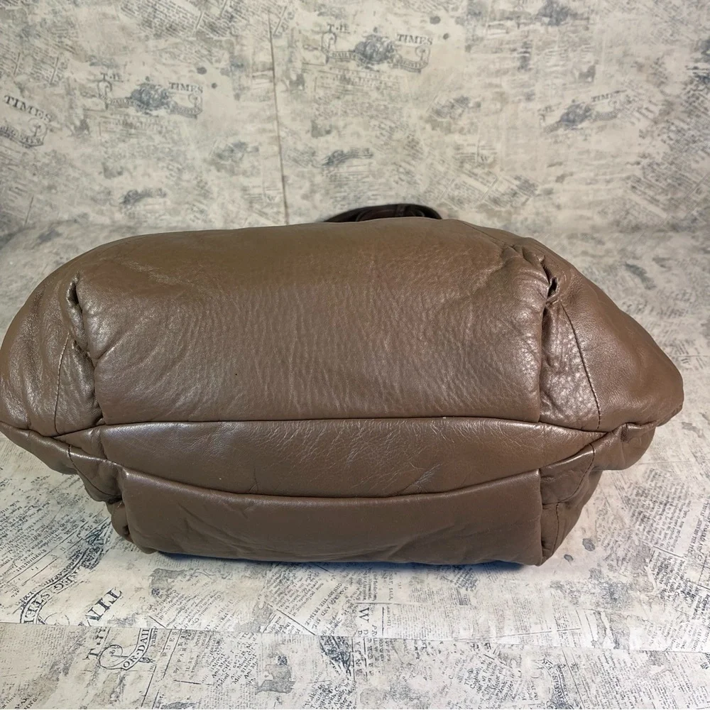BCBGMAXAZRIA Large Buttery Soft Leather Hobo Bag Slouchy Shoulder Purse
